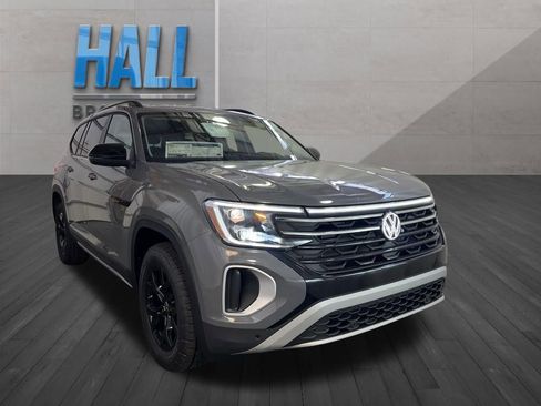 New 2026 Volkswagen Atlas Peak Edition AWD/4WD image 7