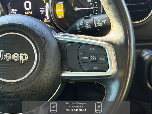 Used 2022 Jeep Wrangler Unlimited Sahara image 23