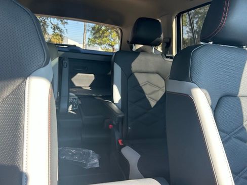 New 2026 Volkswagen Atlas Peak Edition image 29