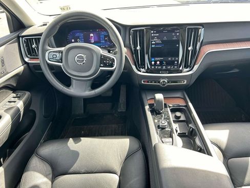 Used 2023 Volvo S60 B5 Plus w/ Climate Package image 12