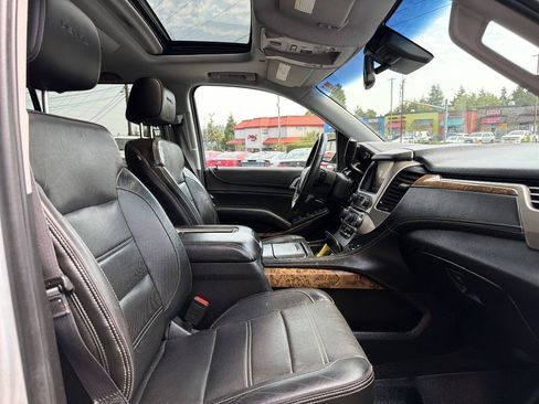 Used 2015 GMC Yukon XL Denali w/ Touring Package AWD/4WD image 18