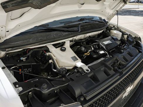 Used 2020 Chevrolet Express 2500 image 47