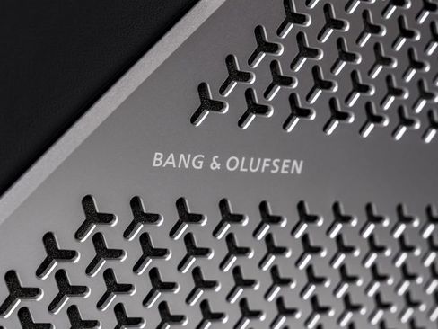 Used 2025 Lamborghini Urus SE image 11