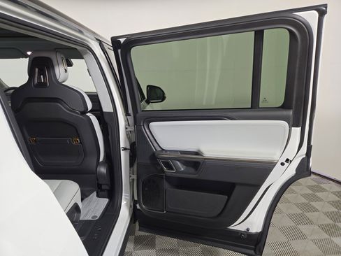 Used 2024 Rivian R1S Adventure image 19