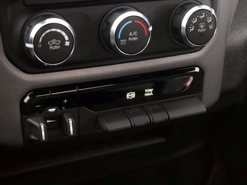 Used 2021 RAM 3500 Tradesman w/ Chrome Appearance Group image 21