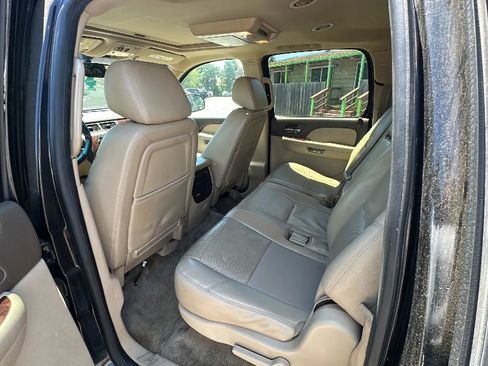 Used 2012 Chevrolet Suburban LTZ AWD/4WD image 10