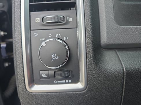 Used 2019 RAM 1500 Lone Star RWD image 23