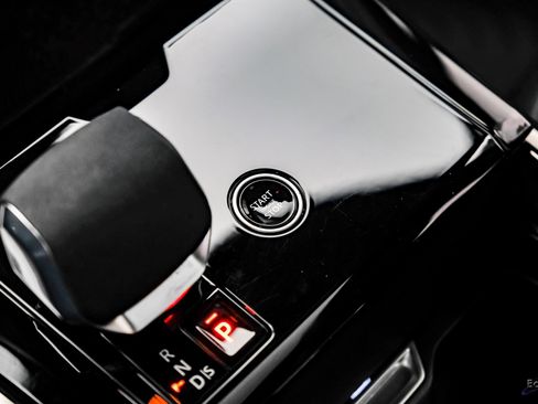 Used 2025 Land Rover Range Rover Sport Dynamic SE image 50