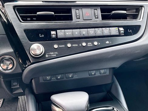 New 2025 Lexus ES 350 w/ Premium Package image 13