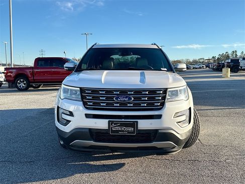 Certified 2017 Ford Explorer Limited w/ Equipment Group 301A image 5