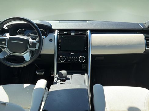Used 2023 Land Rover Discovery S R-Dynamic image 27
