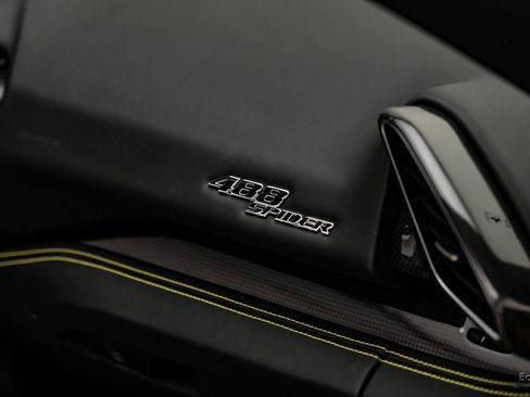 Used 2017 Ferrari 488 Spider image 91