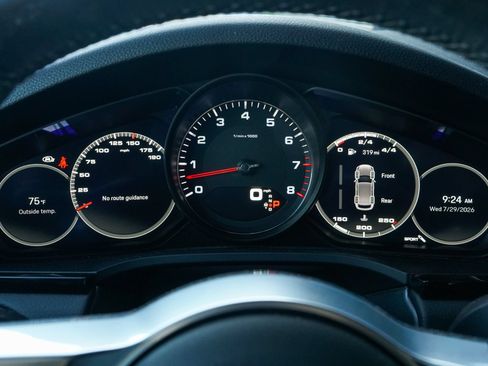 Certified 2023 Porsche Cayenne S Platinum AWD/4WD image 17