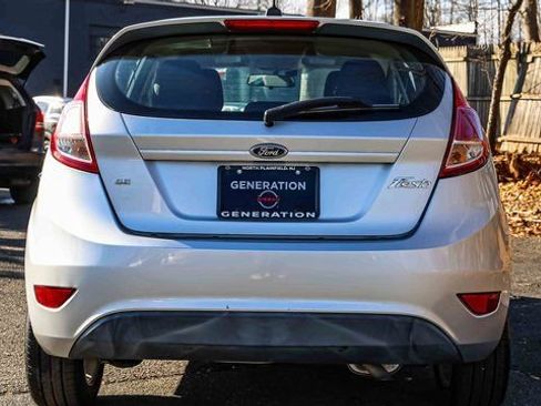 Used 2016 Ford Fiesta SE image 5
