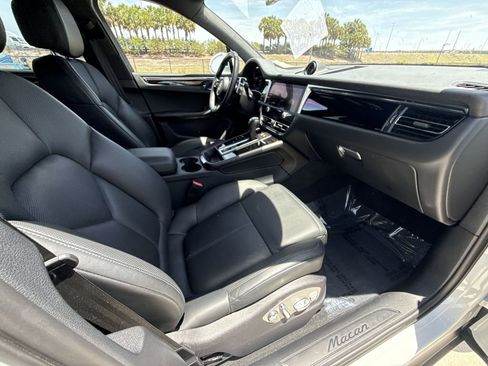 Used 2023 Porsche Macan Turbo AWD/4WD image 15