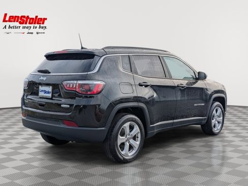 Used 2019 Jeep Compass Latitude w/ Popular Equipment Group image 5