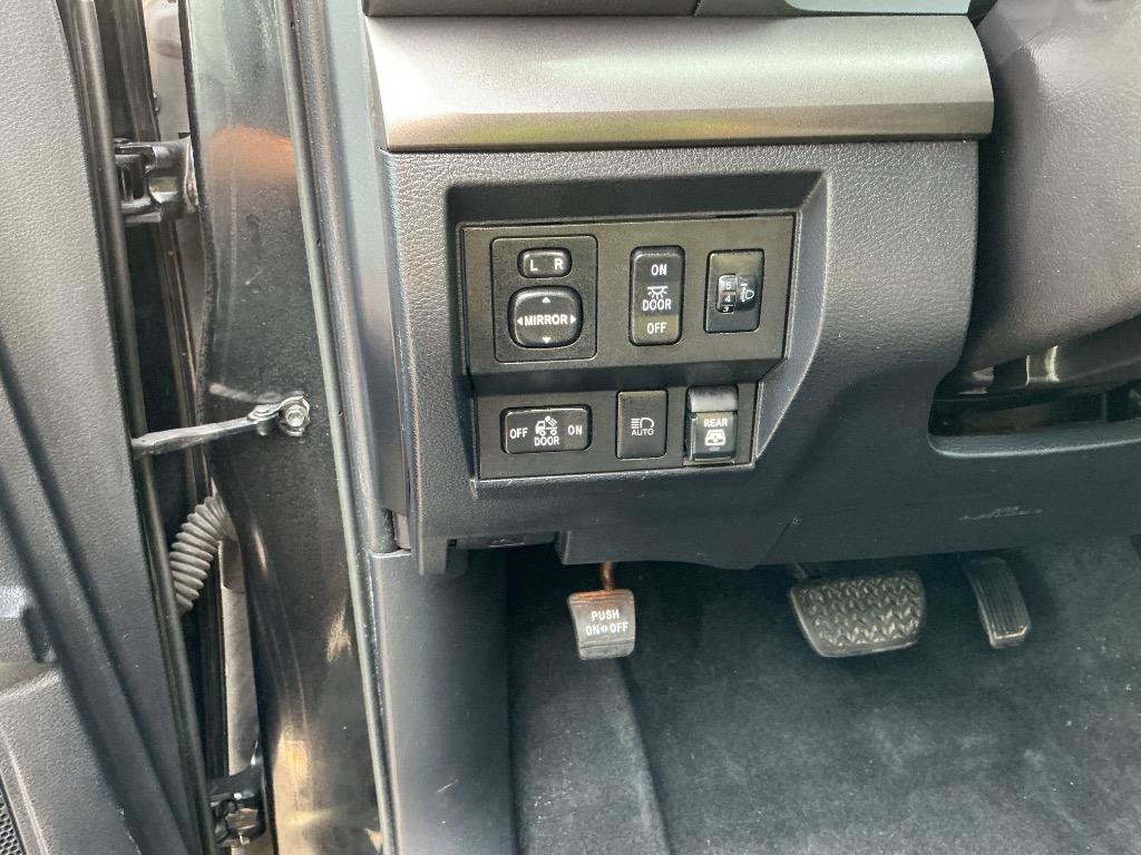 Used 2019 Toyota Tundra SR5 w/ SR5 Upgrade Package RWD image 16