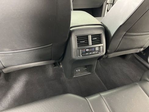 Used 2023 Volkswagen Atlas SE image 45