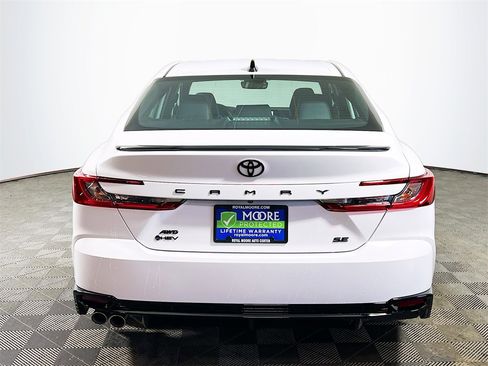 New 2026 Toyota Camry Hybrid image 7