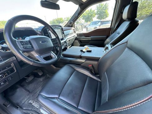 Used 2023 Ford F150 Lariat AWD/4WD image 9