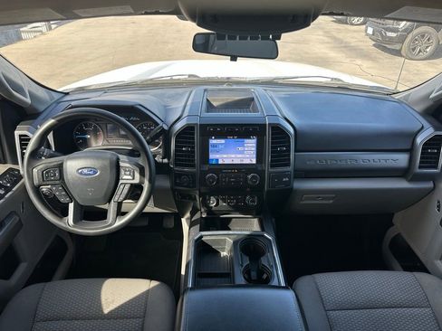 Used 2019 Ford F350 XLT w/ XLT Premium Package image 11