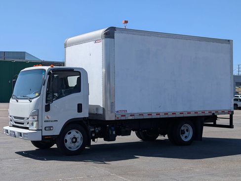Used 2023 Isuzu NPR RWD image 3