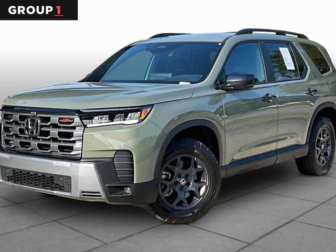 Used 2026 Honda Pilot TrailSport image 1