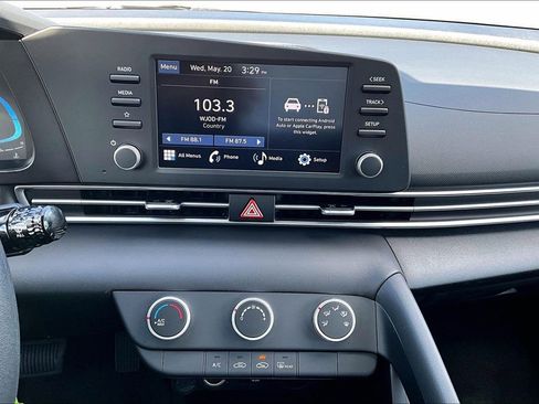 New 2026 Hyundai Elantra SE FWD image 16