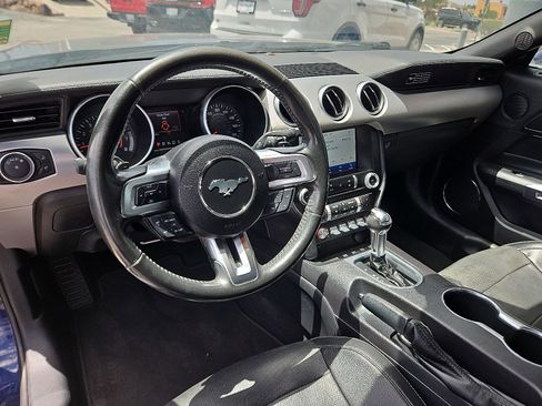 Used 2020 Ford Mustang Premium image 7