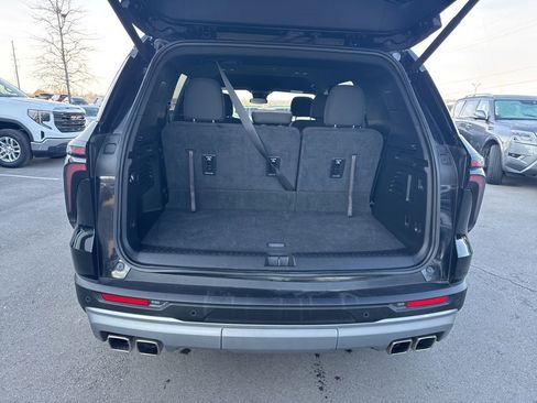 Used 2025 Chevrolet Traverse LT image 27