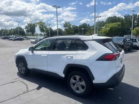 Used 2023 Toyota RAV4 XLE w/ Convenience Package FWD image 5