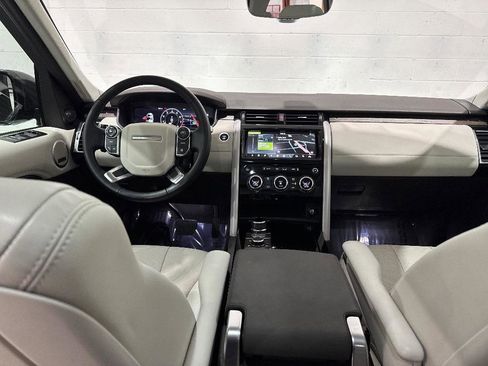 Used 2018 Land Rover Discovery HSE image 59