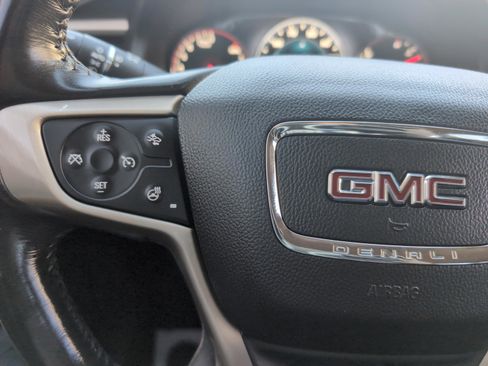Used 2019 GMC Acadia Denali image 36