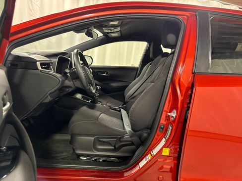 Used 2020 Toyota Corolla SE FWD image 3