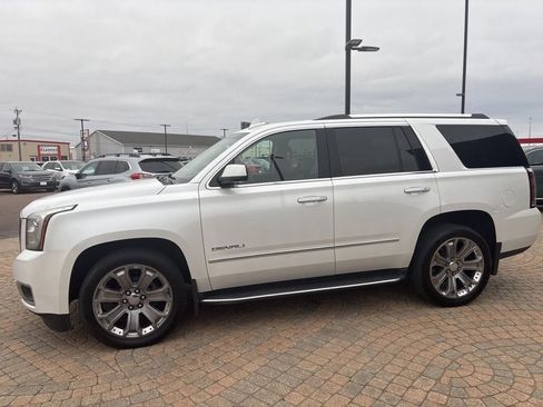 Used 2016 GMC Yukon Denali w/ Open Road Package image 8