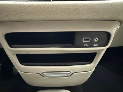 Used 2020 Chrysler Pacifica Limited FWD image 20