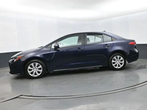 Used 2024 Toyota Corolla LE FWD image 5