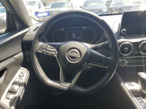 Used 2024 Nissan Sentra SV FWD image 13