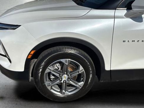 Used 2024 Chevrolet Blazer LT w/ Convenience Package FWD image 33