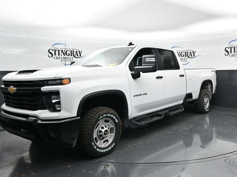 Used 2025 Chevrolet Silverado 2500 W/T w/ WT Convenience Package AWD/4WD image 3