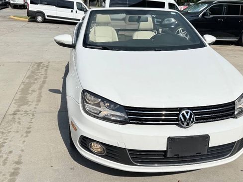 Used 2012 Volkswagen Eos Komfort FWD image 11