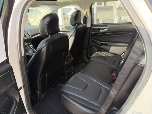 Used 2017 Ford Edge Titanium image 9