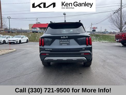 Certified 2023 Kia Sorento SX Prestige AWD/4WD image 12