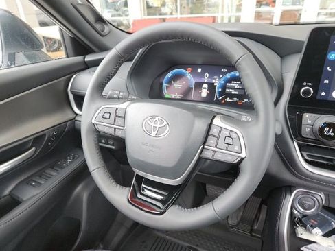 New 2026 Toyota Grand Highlander Nightshade Edition image 22