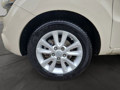 Used 2013 Kia Soul + w/ Audio Pkg image 14