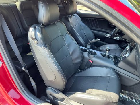 Used 2017 Ford Mustang GT Premium w/ GT Performance Package image 21