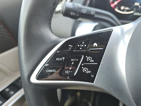 Certified 2025 Mercedes-Benz GLB 250 4MATIC image 23