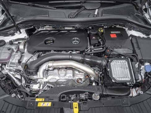 New 2025 Mercedes-Benz GLA 250 4MATIC image 21