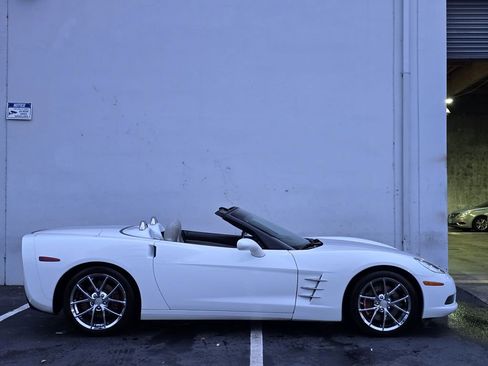 Used 2011 Chevrolet Corvette Convertible w/ Preferred Equipment Group image 7