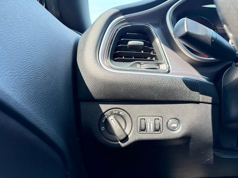 Used 2019 Dodge Challenger SRT Hellcat Redeye image 12